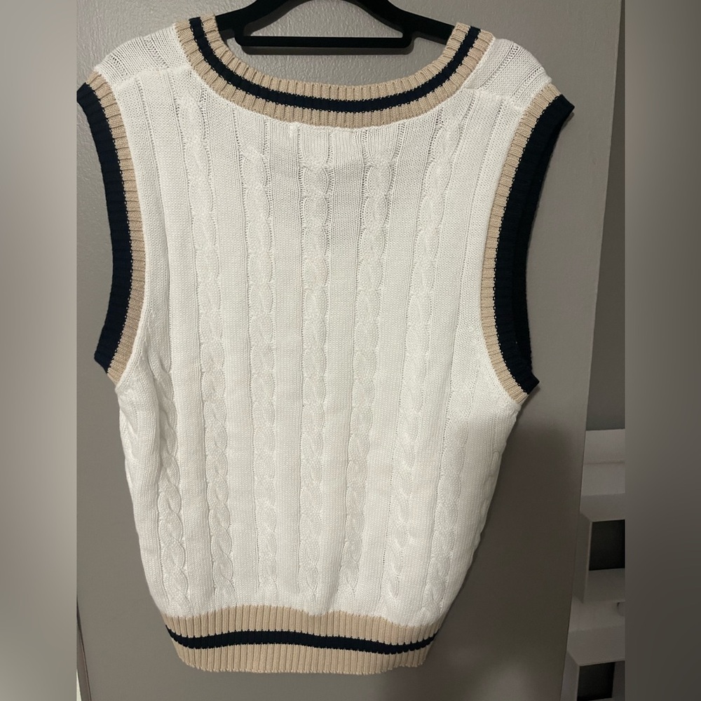 💕V Neck Sweater White with Black and Tan Details - Picture 3 of 3